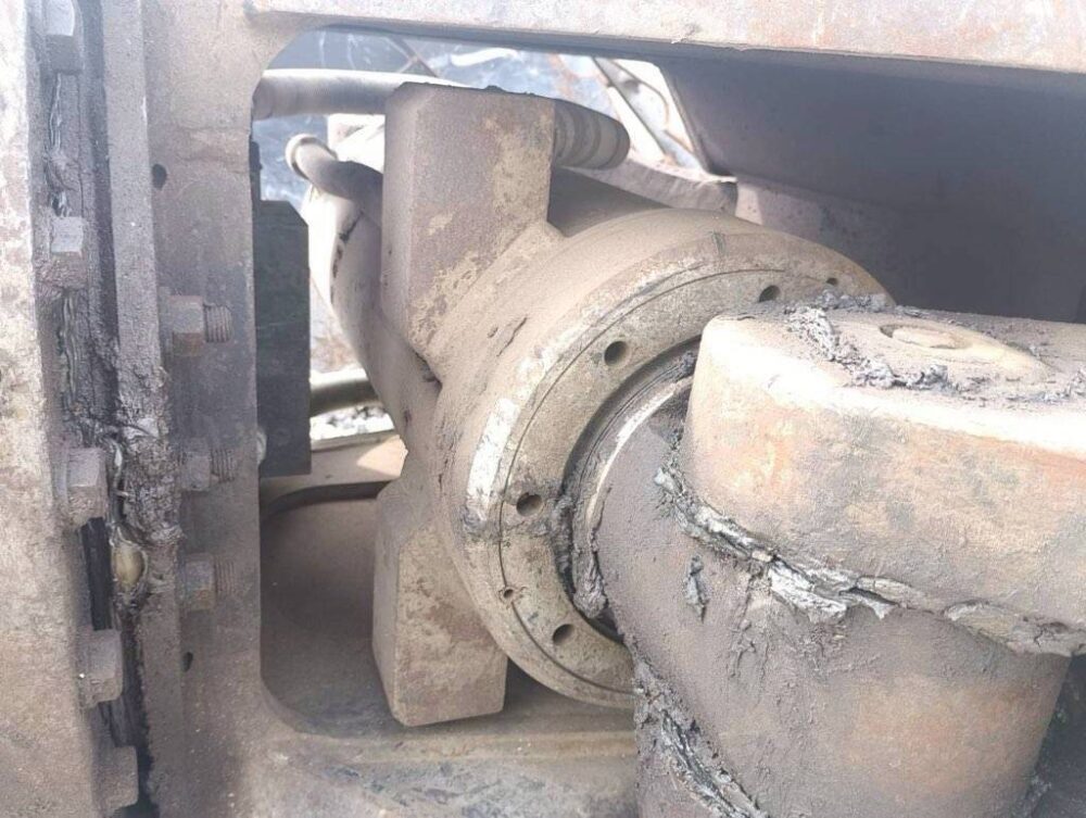 MZ-120A 0.45m3用大割機 タグチ オートマ旋回式 状態良好　ピンボスなし TAGUCHI 中古建設機械 写真3（株式会社広建機）