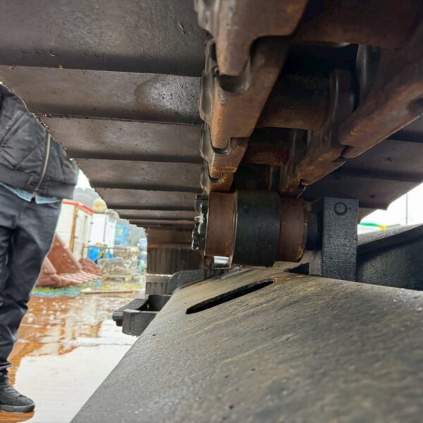 CAT320ERR-2  配管仕様 土木 認定中古車 キャタピラー ワイドシュー 標準シュー バケット付 0.7油圧ショベル 中古建設機械 写真77（株式会社広建機）