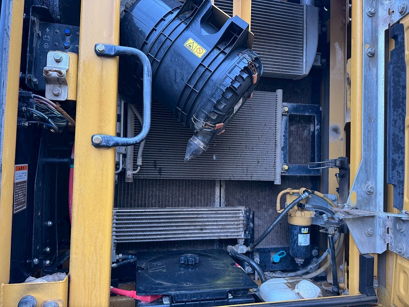 CAT320ERR-2  配管仕様 土木 認定中古車 キャタピラー ワイドシュー 標準シュー バケット付 0.7油圧ショベル 中古建設機械 写真42（株式会社広建機）