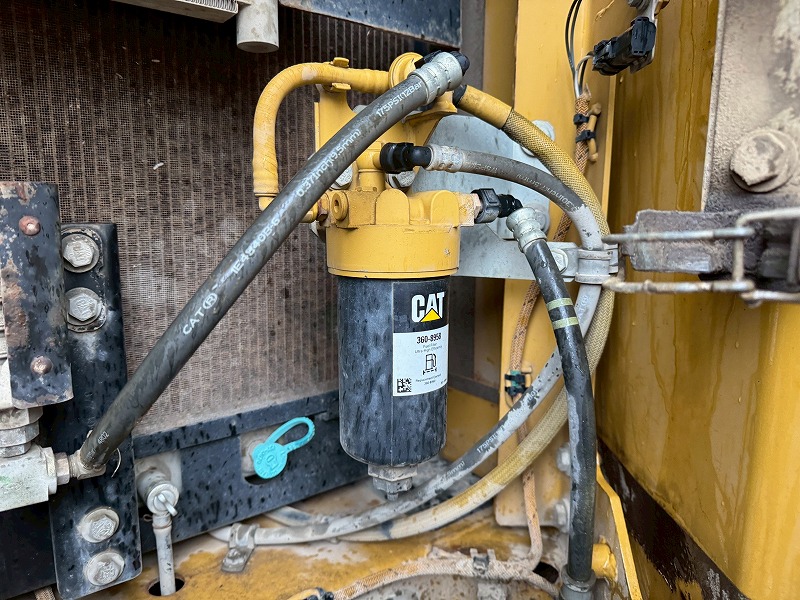 CAT320ERR-2  配管仕様 土木 認定中古車 キャタピラー ワイドシュー 標準シュー バケット付 0.7油圧ショベル 中古建設機械 写真9（株式会社広建機）