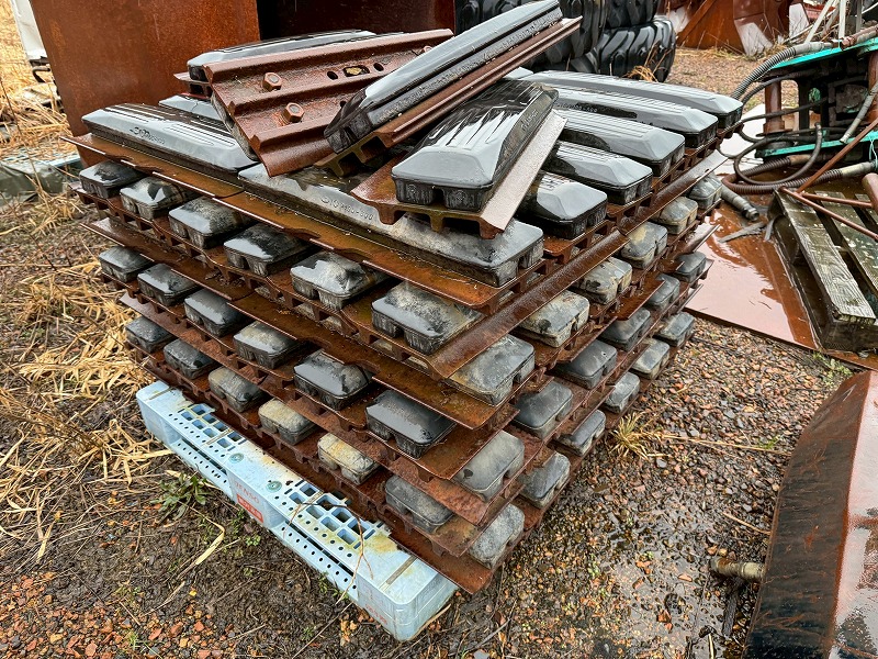 CAT320ERR-2  配管仕様 土木 認定中古車 キャタピラー ワイドシュー 標準シュー バケット付 0.7油圧ショベル 中古建設機械 写真10（株式会社広建機）