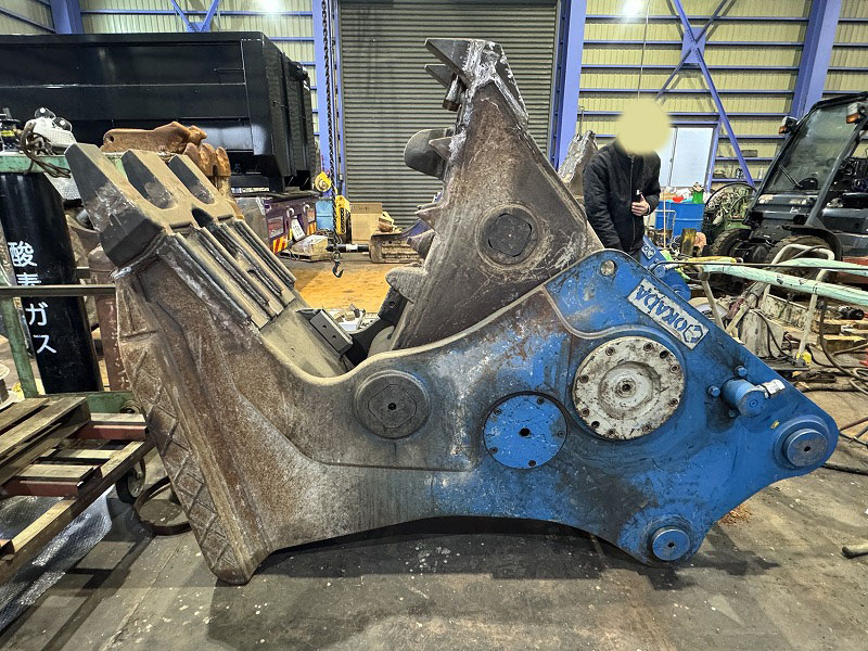 OSC-200MB 0.7用電磁マグ付き小割機 整備品 オカダアイヨン okada aiyon magnet crusher 中古建設機械 写真2（株式会社広建機）