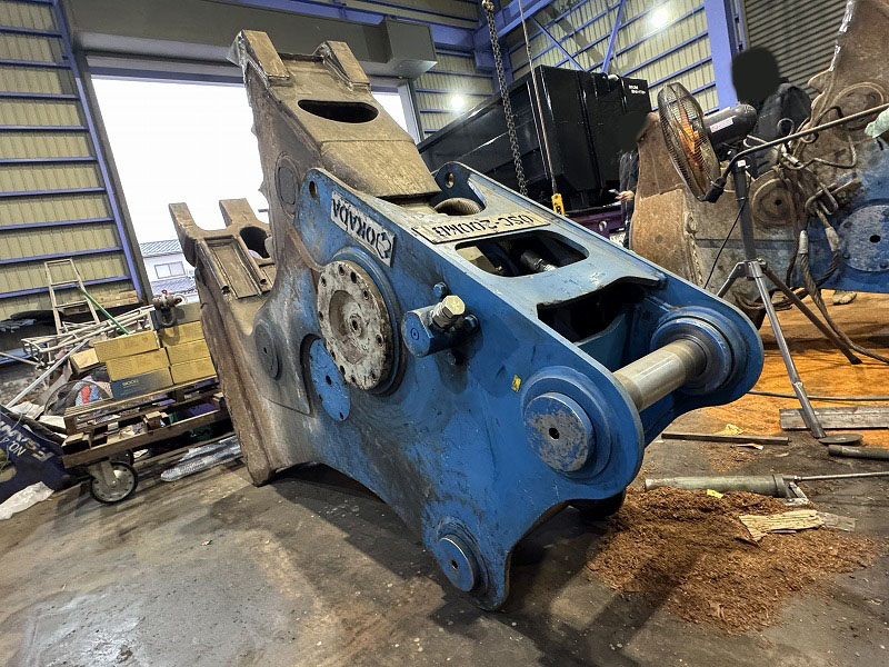 OSC-200MB 0.7用電磁マグ付き小割機 整備品 オカダアイヨン okada aiyon magnet crusher 中古建設機械 写真14（株式会社広建機）