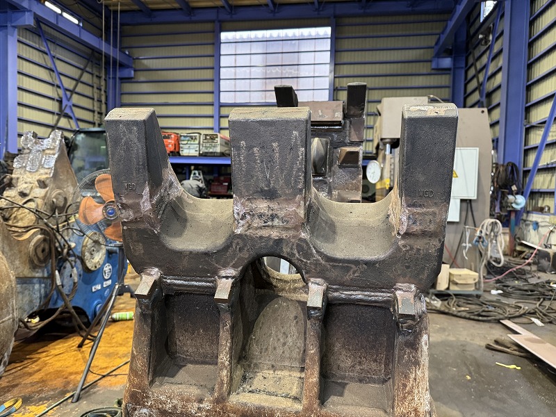 OSC-200MB 0.7用電磁マグ付き小割機 整備品 オカダアイヨン okada aiyon magnet crusher 中古建設機械 写真7（株式会社広建機）