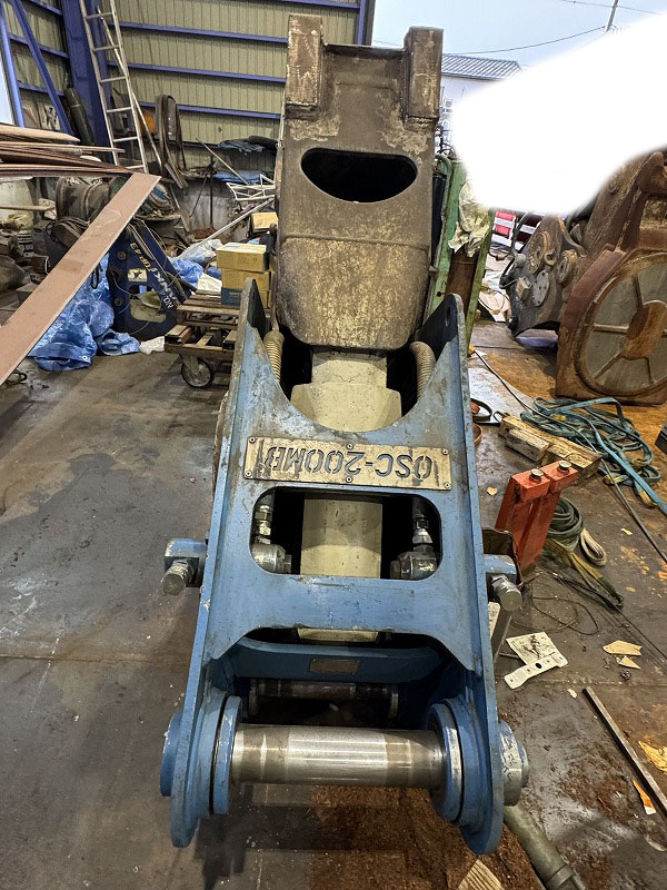OSC-200MB 0.7用電磁マグ付き小割機 整備品 オカダアイヨン okada aiyon magnet crusher 中古建設機械 写真8（株式会社広建機）