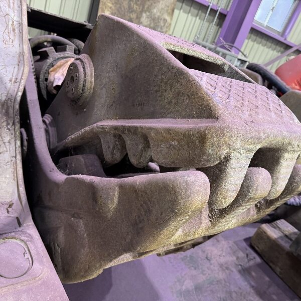 OSC-51V 10-15ton class secondary crusher 0.45用小割機 オカダアイヨン 中古建設機械 写真12（株式会社広建機）