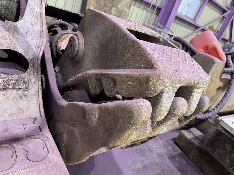 OSC-51V 10-15ton class secondary crusher 0.45用小割機 オカダアイヨン 中古建設機械 写真3（株式会社広建機）