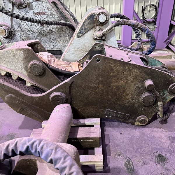 OSC-51V 10-15ton class secondary crusher 0.45用小割機 オカダアイヨン 中古建設機械 写真11（株式会社広建機）