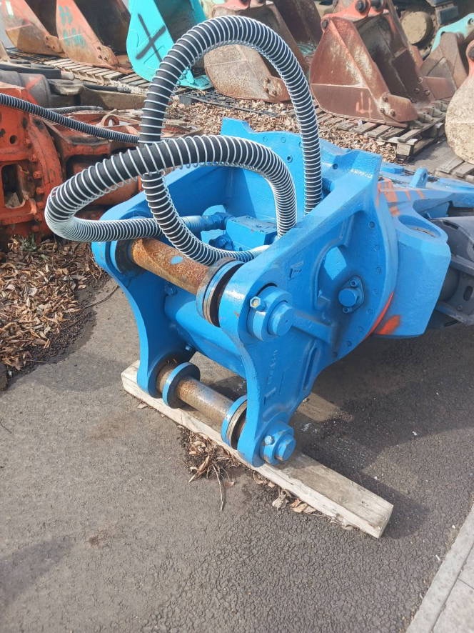 TSWB1100V-F 2018年式 0.7m3用大割機 オカダアイヨン OKADAAIYON 中古建設機械 写真2（株式会社広建機）