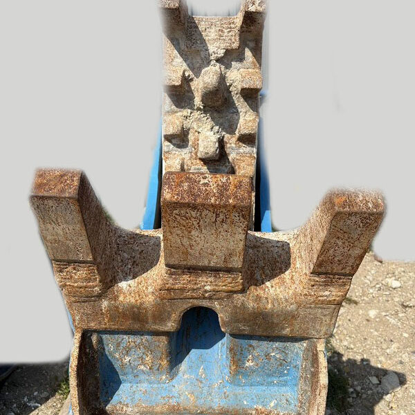 OSC-200PA 0.7用 電気配線不要の永磁マグ付小割機 オカダアイヨン okada aiyon magnet crusher 中古建設機械 写真11（株式会社広建機）