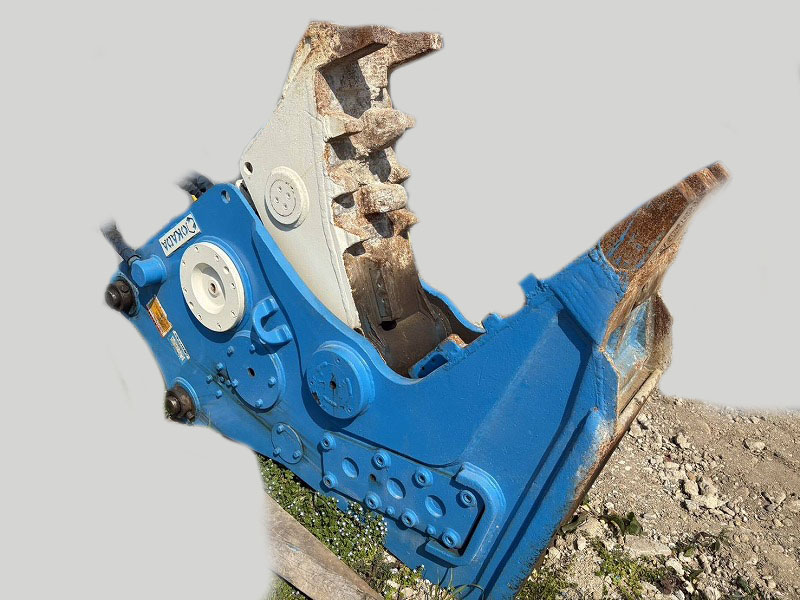 OSC-200PA 0.7用 電気配線不要の永磁マグ付小割機 オカダアイヨン okada aiyon magnet crusher 中古建設機械 写真7（株式会社広建機）