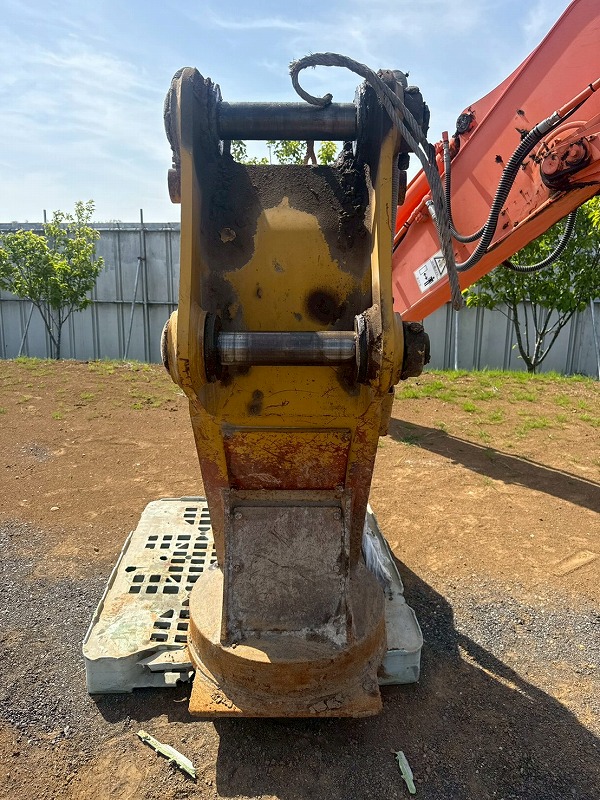 0.7m3用電磁マグ付き小割機 ブースター搭載 KOWA製 TP-25N2 検品済 中古建設機械 写真5（株式会社広建機）