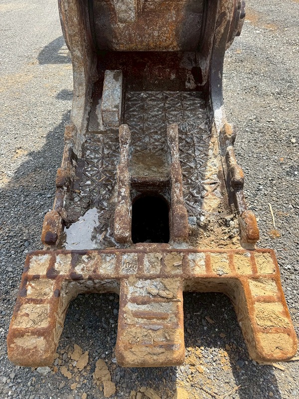 0.7m3用電磁マグ付き小割機 ブースター搭載 KOWA製 TP-25N2 検品済 中古建設機械 写真3（株式会社広建機）