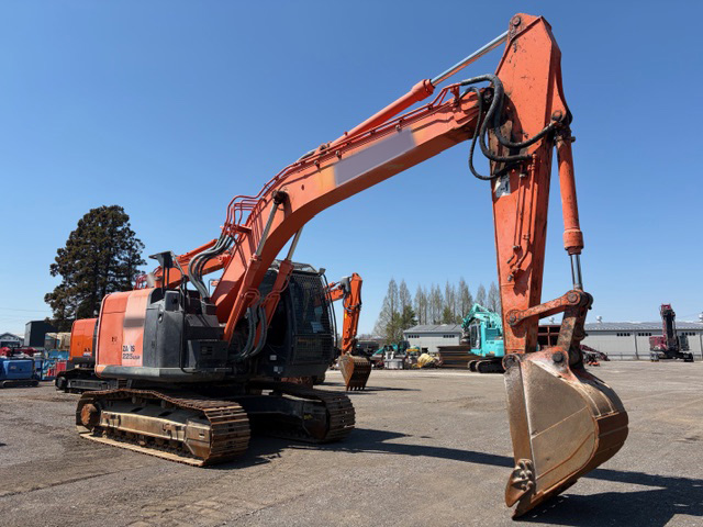 ZX225USRK-5B  クレーン仕様 5本配管 後方小旋回 油圧ショベル解体仕様機 中古建設機械 写真2（株式会社広建機）