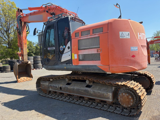ZX225USRK-5B  クレーン仕様 5本配管 後方小旋回 油圧ショベル解体仕様機 中古建設機械 写真3（株式会社広建機）