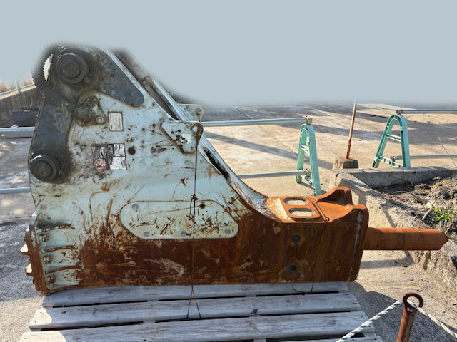 古河ロックドリル製 0.7m3用ブレーカー Fxj275 2022年式 中古建設機械 写真2（株式会社広建機）