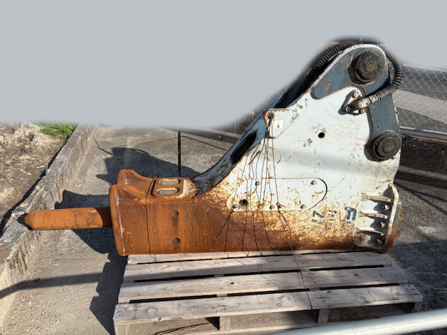 古河ロックドリル製 0.7m3用ブレーカー Fxj275 2022年式 中古建設機械 写真14（株式会社広建機）