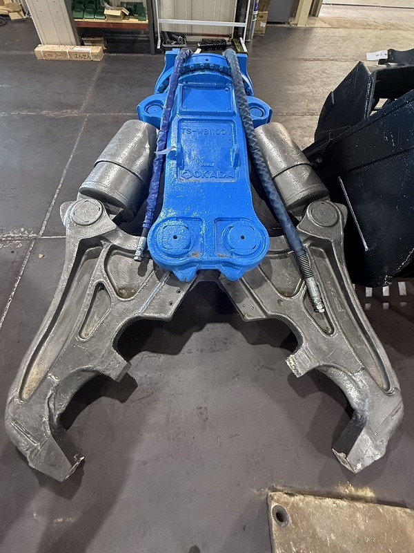 TSWB1100V-F 0.7m3用大割機 オカダアイヨン OKADAAIYON 中古建設機械 写真1（株式会社広建機）