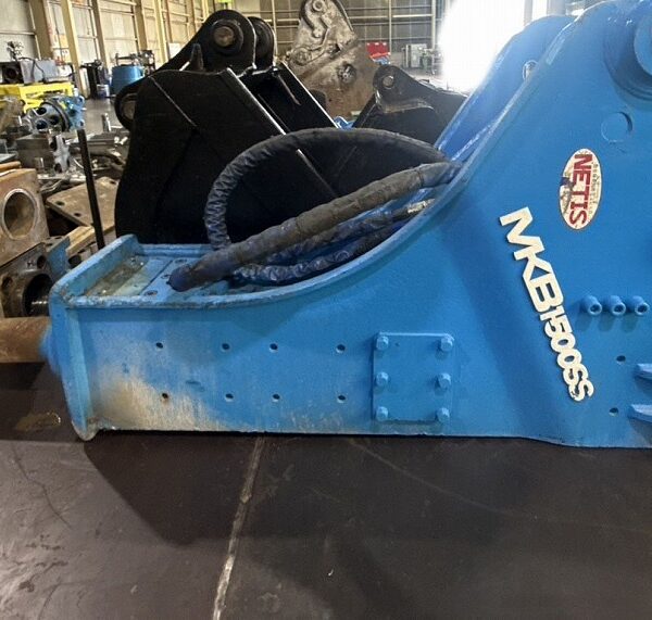 【検品動画有り】MKB-1500SS 0.7m3用超低騒音ブレーカー 甲南建機 hyrlaulic breaker 中古建設機械 写真12(株式会社広建機)