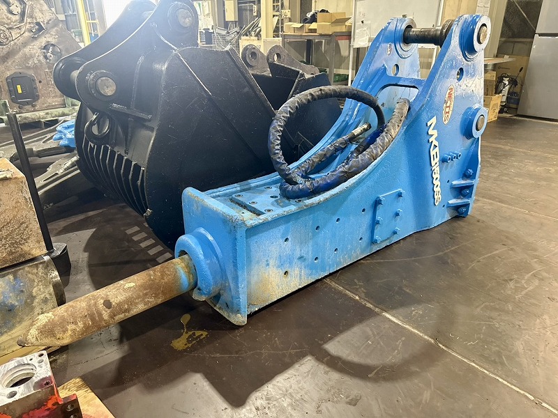 【検品動画有り】MKB-1500SS 0.7m3用超低騒音ブレーカー 甲南建機 hyrlaulic breaker 中古建設機械 写真1（株式会社広建機）