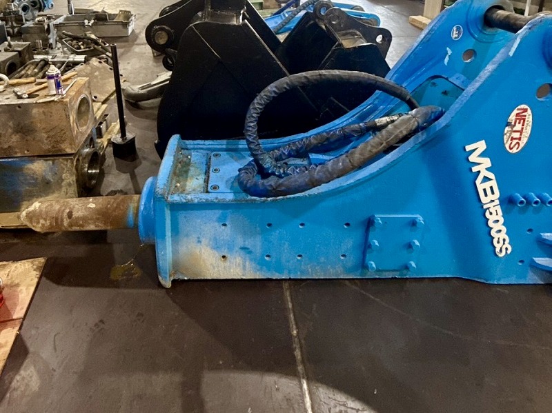 【検品動画有り】MKB-1500SS 0.7m3用超低騒音ブレーカー 甲南建機 hyrlaulic breaker 中古建設機械 写真3（株式会社広建機）