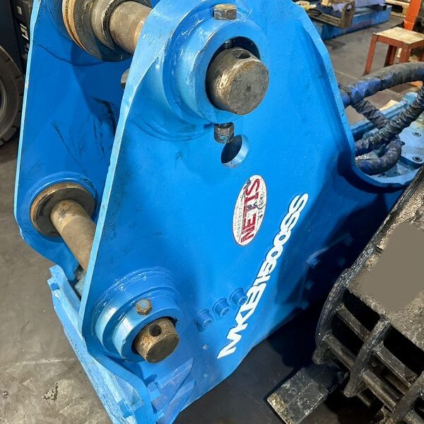 【検品動画有り】MKB-1500SS 0.7m3用超低騒音ブレーカー 甲南建機 hyrlaulic breaker 中古建設機械 写真15(株式会社広建機)