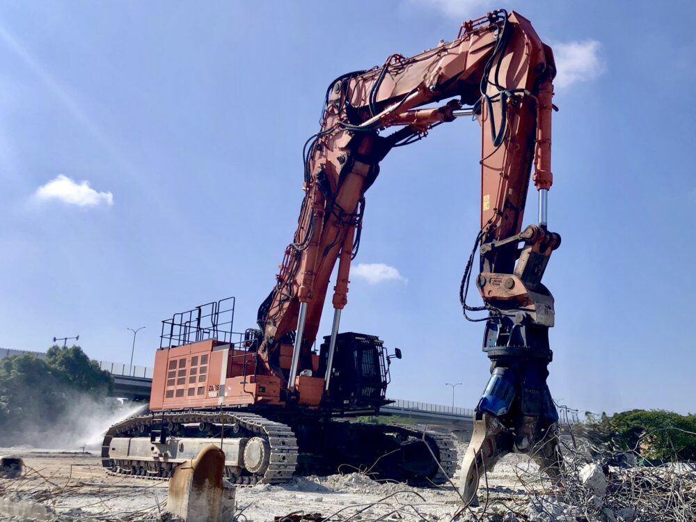ZX1800K-3 日立建機 大割機TS-W2200V・SEカプラー付き 中古建設機械 写真1（株式会社広建機）