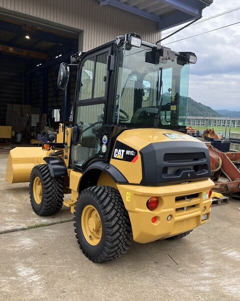 901C2 ホイールローダー キャビン付き ローアワー極上品 162hr CAT製 タイヤショベル 中古建設機械 写真14(株式会社広建機)