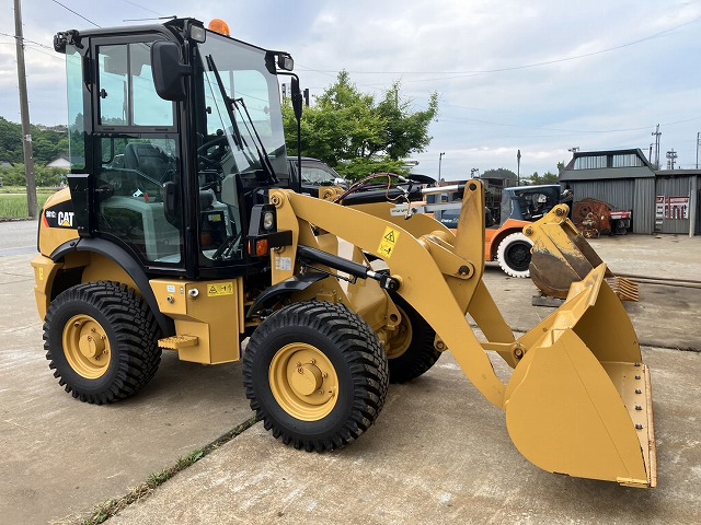 901C2 ホイールローダー キャビン付き ローアワー極上品 162hr CAT製 タイヤショベル 中古建設機械 写真2（株式会社広建機）