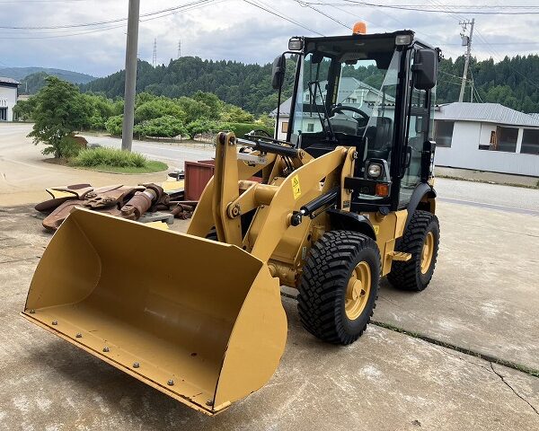901C2 ホイールローダー キャビン付き ローアワー極上品 162hr CAT製 タイヤショベル 中古建設機械 写真11(株式会社広建機)