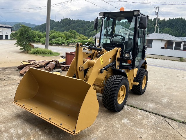 901C2 ホイールローダー キャビン付き ローアワー極上品 162hr CAT製 タイヤショベル 中古建設機械 写真1（株式会社広建機）
