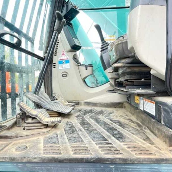 SK235SRD 5本配管 クレーン仕様 標準バケット 油圧ショベル 解体仕様機 中古建設機械 写真36(株式会社広建機)