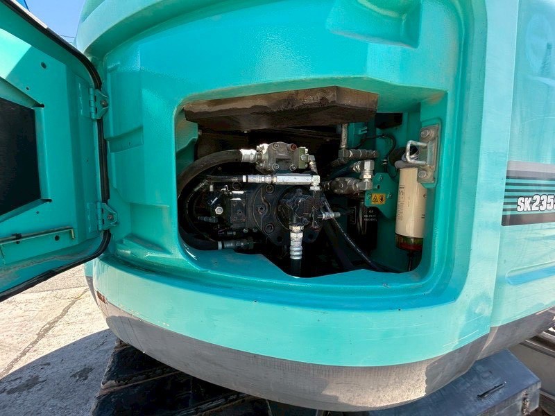 SK235SRD 5本配管 クレーン仕様 標準バケット 油圧ショベル 解体仕様機 中古建設機械 写真2（株式会社広建機）