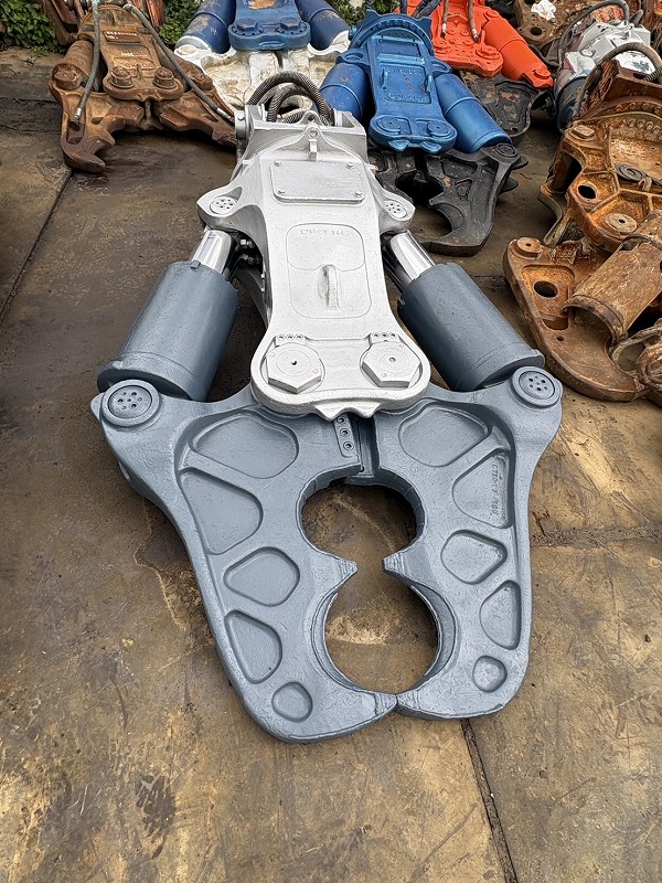 古河ロックドリル 0.7用大割機 VX225 FURUKAWA 中古建設機械 写真1（株式会社広建機）