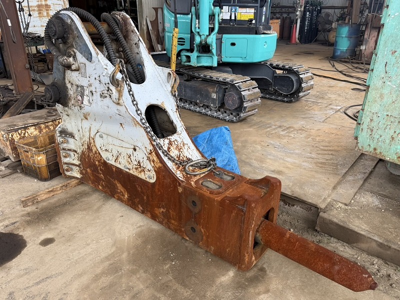 古河ロックドリル製 0.7m3用ブレーカー Fxj275 2022年式 中古建設機械 写真1（株式会社広建機）
