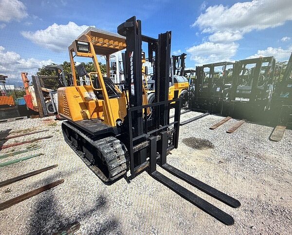MFD-20 1830hour 2t キャタフォークリフト  諸岡製 2017年製 中古建設機械 写真7（株式会社広建機）