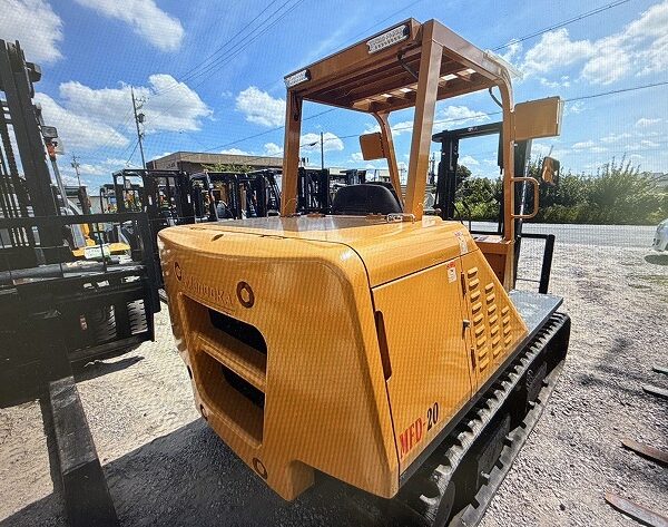 MFD-20 1830hour 2t キャタフォークリフト  諸岡製 2017年製 中古建設機械 写真10（株式会社広建機）