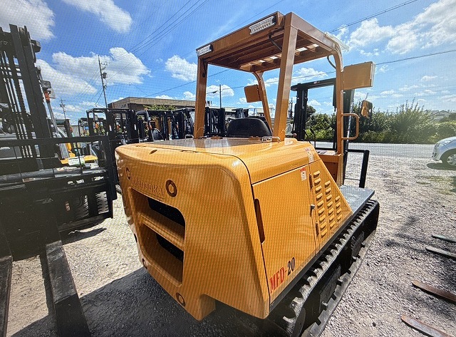 MFD-20 1830hour 2t キャタフォークリフト  諸岡製 2017年製 中古建設機械 写真5（株式会社広建機）