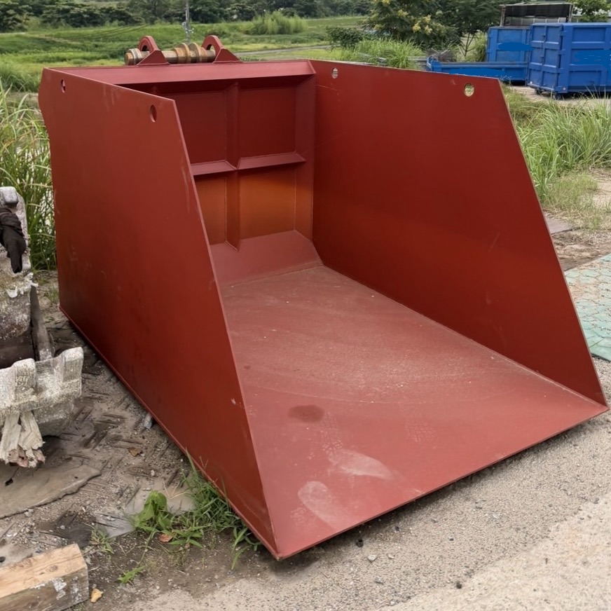 搬出アタッチメント 0.7m3用 各種スペック特注製作 中古建設機械 写真1（株式会社広建機）