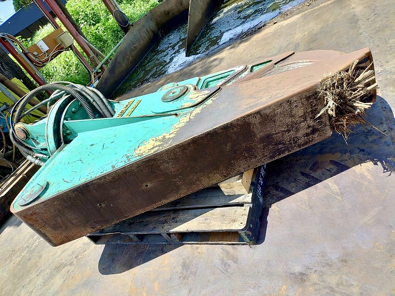 マルマテクニカ製 木材カッター MWS-700R 2000年製 中古建設機械 写真2（株式会社広建機）