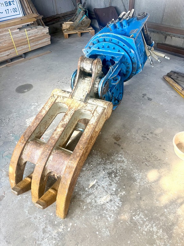 ASG-130R 0.45用旋回フォーク  全塗装済み 2022年式 オカダアイヨン製 中古建設機械 写真14（株式会社広建機）