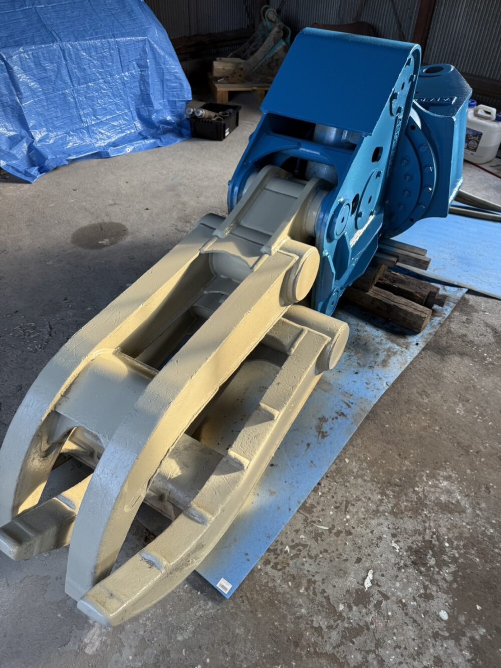 ASG-130R 0.45用旋回フォーク  全塗装済み 2022年式 オカダアイヨン製 中古建設機械 写真13（株式会社広建機）