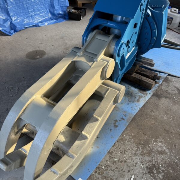 ASG-130R 0.45用旋回フォーク  全塗装済み 2022年式 オカダアイヨン製 中古建設機械 写真27（株式会社広建機）