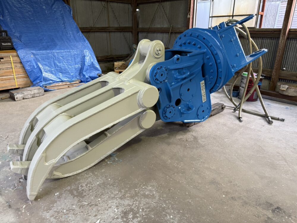 ASG-130R 0.45用旋回フォーク  全塗装済み 2022年式 オカダアイヨン製 中古建設機械 写真11（株式会社広建機）