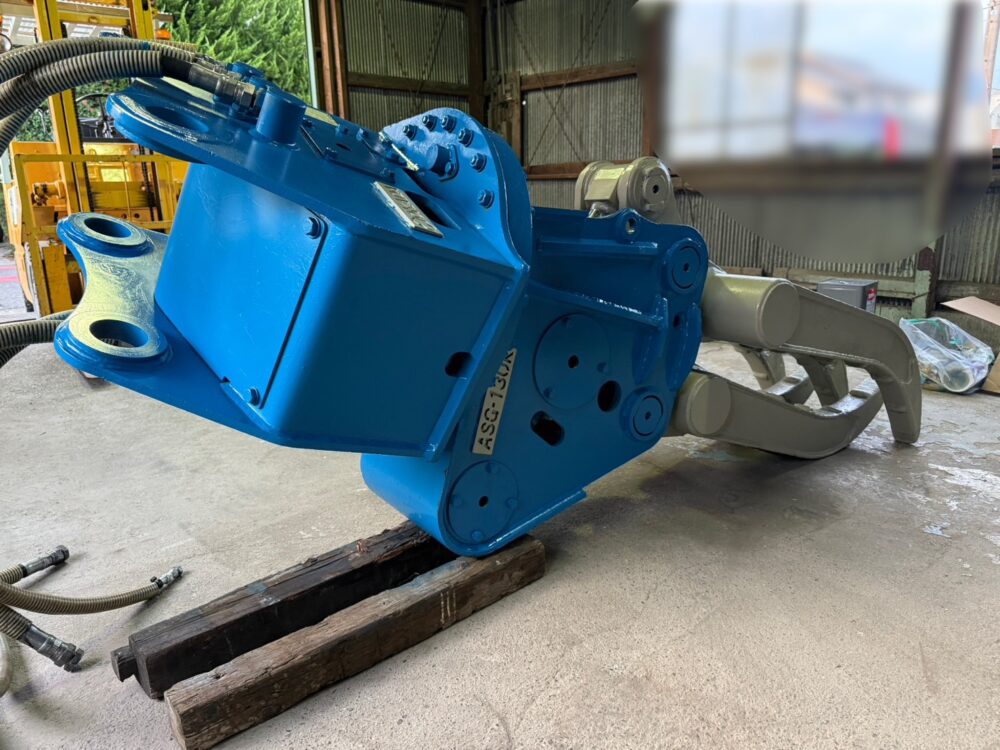 ASG-130R 0.45用旋回フォーク  全塗装済み 2022年式 オカダアイヨン製 中古建設機械 写真12（株式会社広建機）