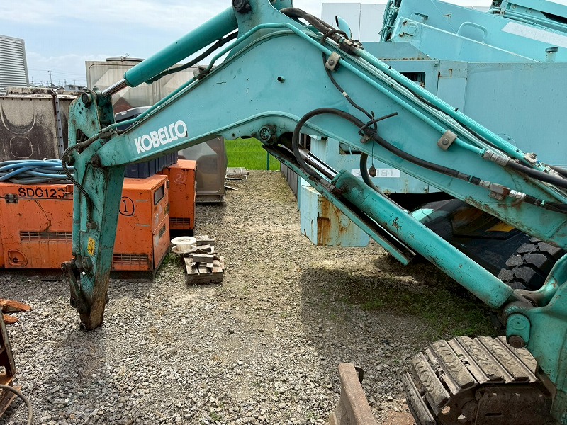 SK30SR- ミニ油圧ショベル 6170HR ゴムキャタ 配管付 コベルコ建機製 中古建設機械 写真2（株式会社広建機）